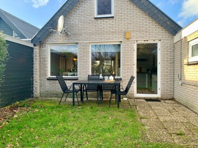 Holiday house Bungalow in Sint Maartenszee near Beach - Outdoor photo 2