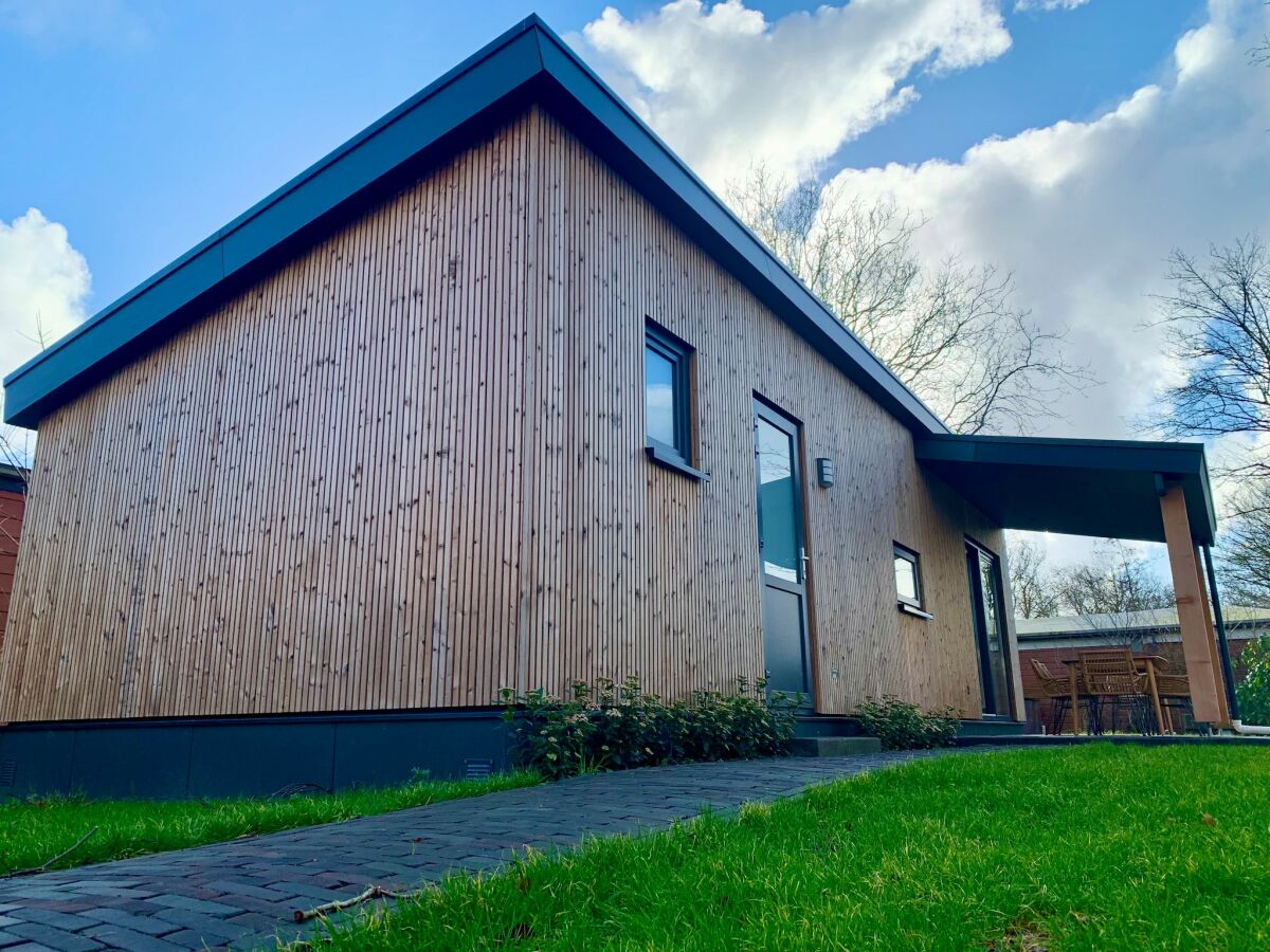 Holiday house Chalet in Sint Maartenszee near Sandy Beach - Outdoor photo 2