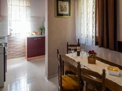 Apartment Green Area Apartments Kremžar - GroundFloor Apartment With Terrace - Features photo 8