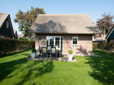 Holiday house Luxurious coastal villa near forest - Outdoor photo 2