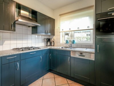 Holiday house Luxurious coastal villa near forest - Features photo 23