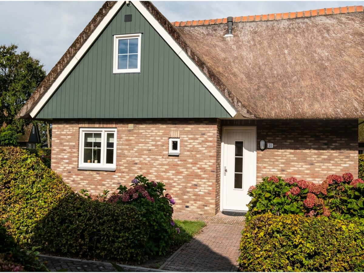 Holiday house Pleasant villa near sea and beach - Outdoor photo 2