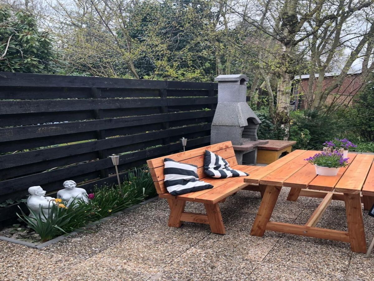 Holiday house Holiday home with large terrace - Outdoor photo 3