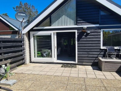 Holiday house Holiday home with large terrace - Outdoor photo 5