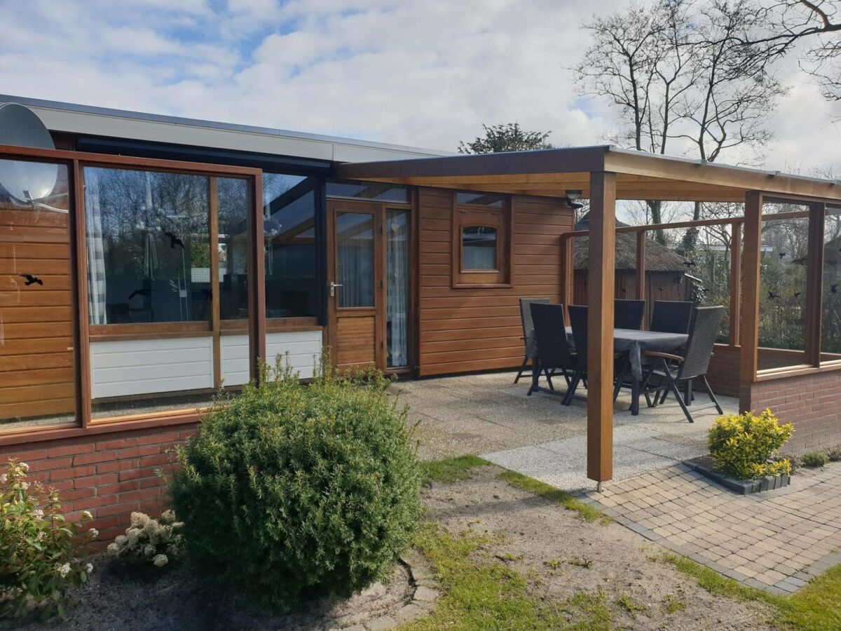 Holiday house Bungalow on Eureka Park near beach - Outdoor photo 2