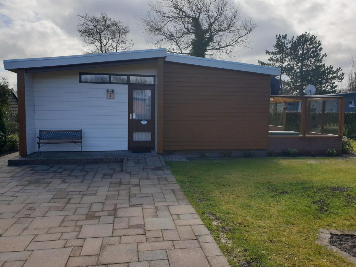Holiday house Bungalow on Eureka Park near beach - Outdoor photo 3