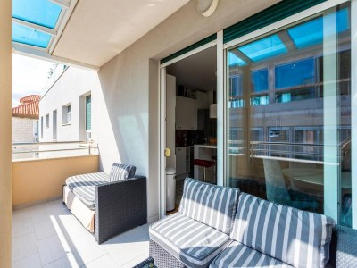 Apartment Beachside Comfort in Split with terrace - Outdoor photo 2