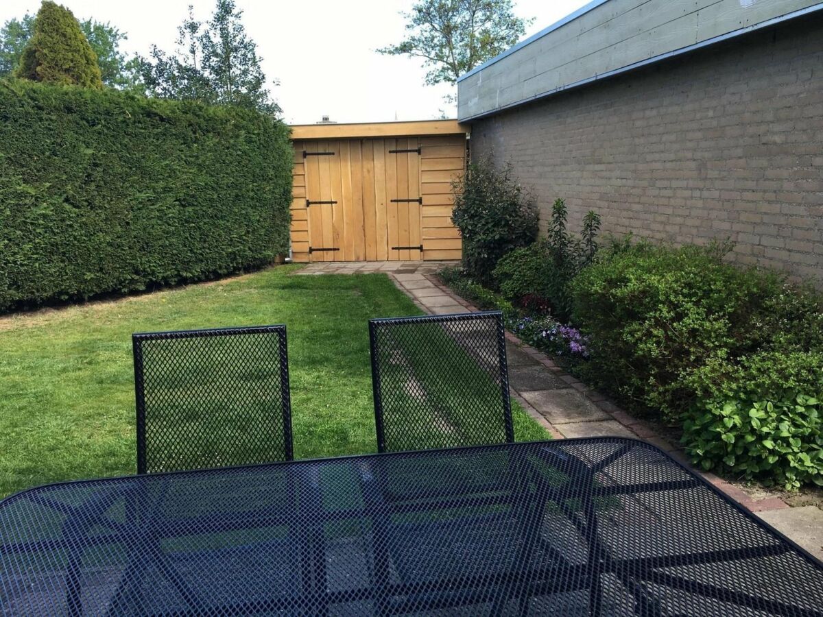 Holiday house Ein sehr netter ausgestatteter Bungalow, 5 Personen, WLAN - Outdoor photo 2