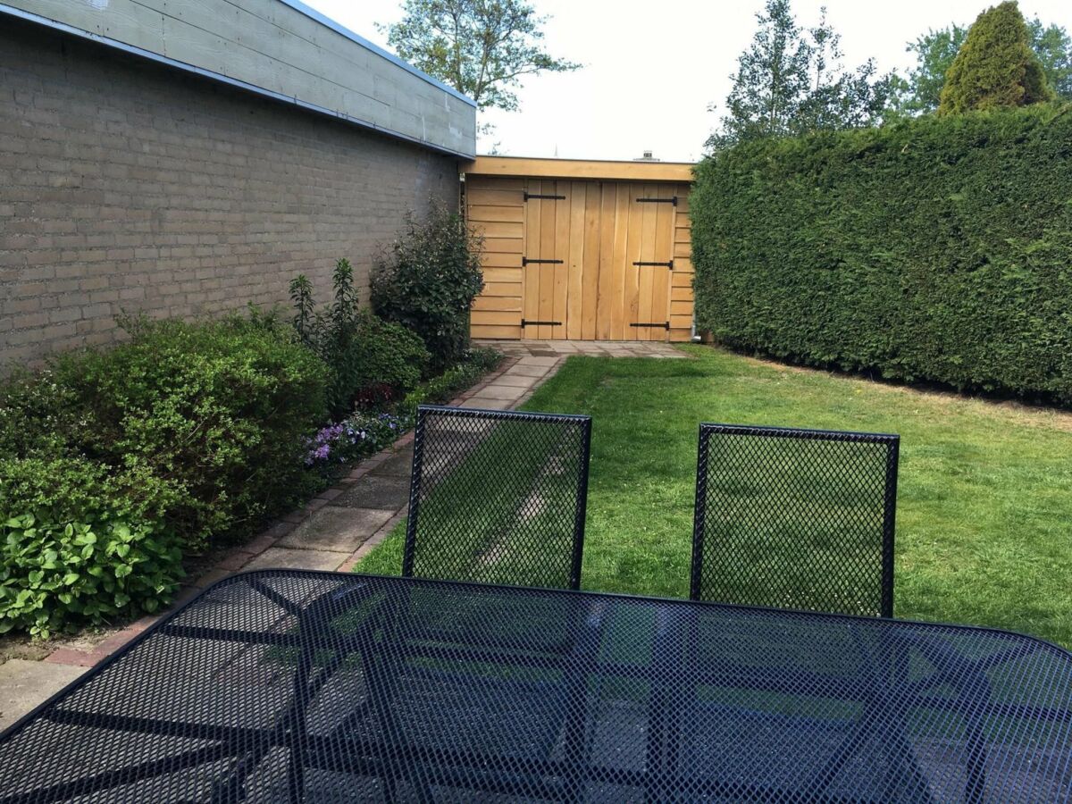 Holiday house Ein sehr netter ausgestatteter Bungalow, 5 Personen, WLAN - Outdoor photo 3