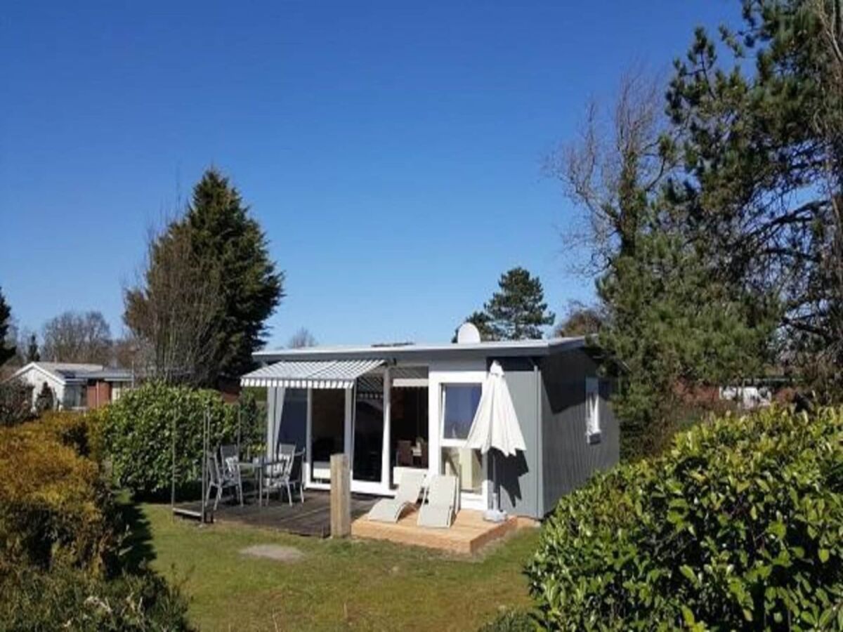 Holiday house Hübscher Bungalow in Sint Maartenszee