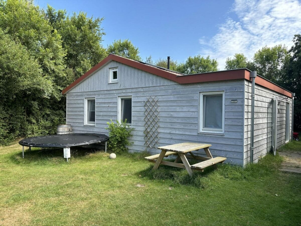 Holiday house Renovated bungalow with garden for families - Outdoor photo 3