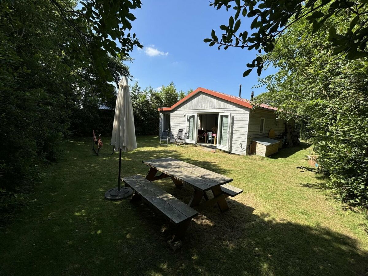 Holiday house Renovated bungalow with garden for families - Outdoor photo 5