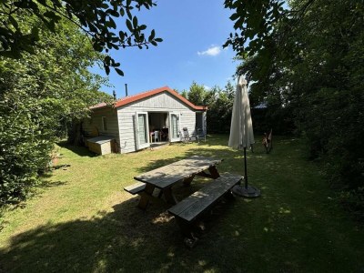 Holiday house Renovated bungalow with garden for families - Outdoor photo 9