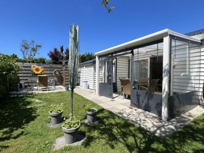 Holiday house Gepflegter Ferienbungalow für 4 Personen, 2 Schlafzimmer, WLAN, Haustier willkommen! - Outdoor photo 3