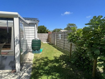 Holiday house Gepflegter Ferienbungalow für 4 Personen, 2 Schlafzimmer, WLAN, Haustier willkommen! - Outdoor photo 4