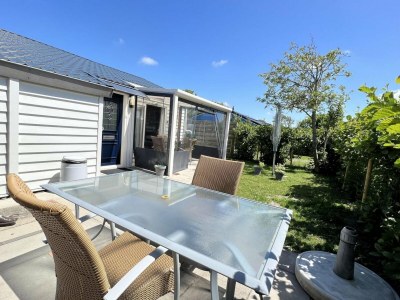 Holiday house Gepflegter Ferienbungalow für 4 Personen, 2 Schlafzimmer, WLAN, Haustier willkommen! - Outdoor photo 6