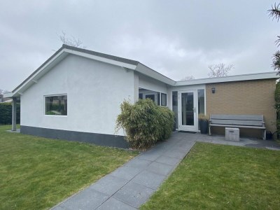 Holiday house Lovely holiday bungalow with garden - Outdoor photo 10