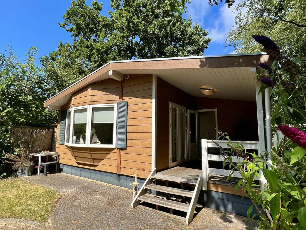 Holiday house Small family chalet close to beach