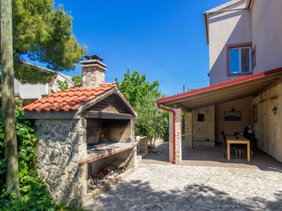 Apartment Two bedroom apartment with terrace Pirovac, Šibenik A-6280-a - Outdoor photo 6