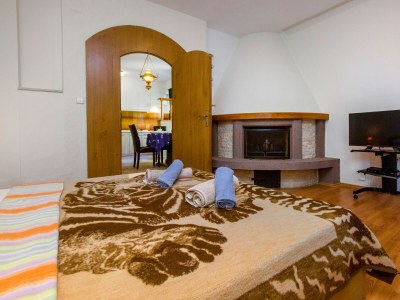 Apartment Two bedroom apartment with terrace Pirovac, Šibenik A-6280-a - Outdoor photo 15