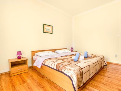 Apartment Two bedroom apartment with terrace Pirovac, Šibenik A-6280-a - Outdoor photo 19