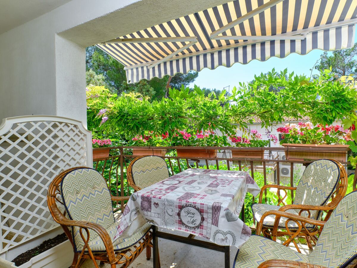 Apartment One bedroom apartment with terrace Artatore, Lošinj A-2509-c