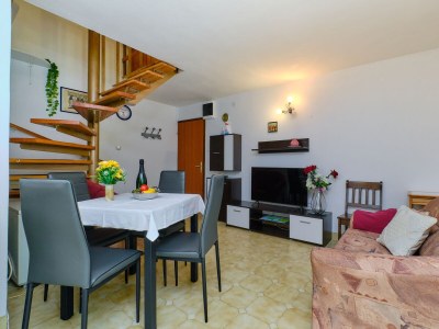 Apartment One bedroom apartment with terrace Artatore, Lošinj A-2509-c - Outdoor photo 15