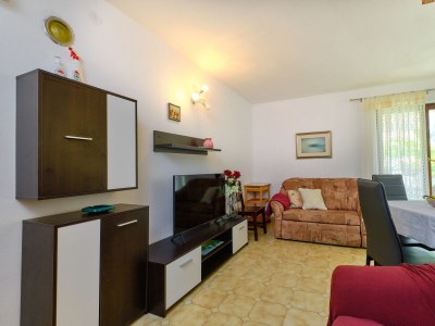 Apartment One bedroom apartment with terrace Artatore, Lošinj A-2509-c - Outdoor photo 17
