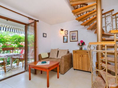 Apartment One bedroom apartment with terrace Artatore, Lošinj A-2509-e in Cunski - Apartment