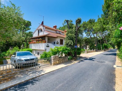 Apartment One bedroom apartment with terrace Artatore, Lošinj A-2509-e - Outdoor photo 2