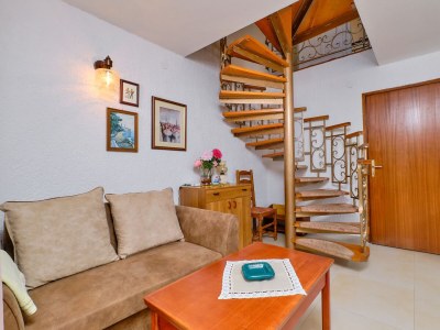 Apartment One bedroom apartment with terrace Artatore, Lošinj A-2509-e - Outdoor photo 14