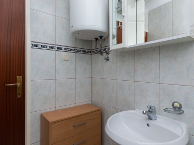 Apartment Three bedroom apartment with balcony and sea view Mimice, Omiš A-2805-a - Outdoor photo 15