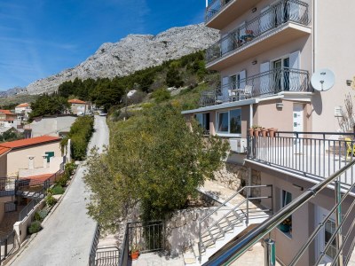 Apartment Three bedroom apartment with balcony and sea view Mimice, Omiš A-2805-b - Outdoor photo 3