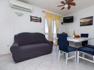 Apartment Three bedroom apartment with balcony and sea view Mimice, Omiš A-2805-b - Outdoor photo 12