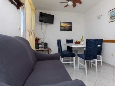 Apartment Three bedroom apartment with balcony and sea view Mimice, Omiš A-2805-b - Outdoor photo 13