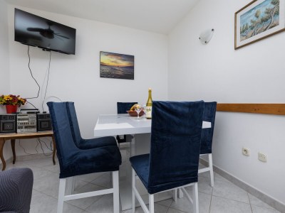 Apartment Three bedroom apartment with balcony and sea view Mimice, Omiš A-2805-b - Outdoor photo 14