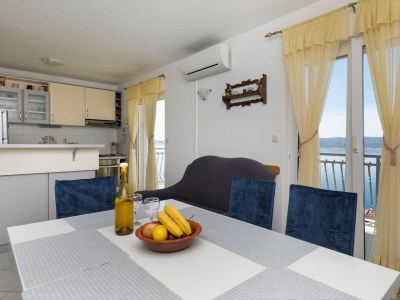 Apartment Three bedroom apartment with balcony and sea view Mimice, Omiš A-2805-b - Outdoor photo 15
