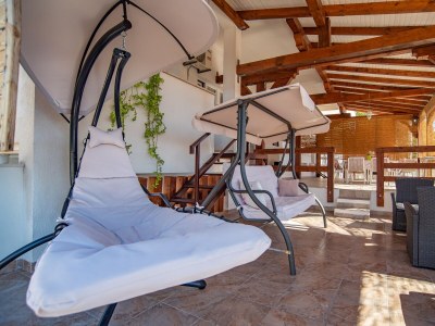 Apartment Three bedroom apartment near beach Sumpetar, Omiš A-2808-c in Jesenice - Apartment