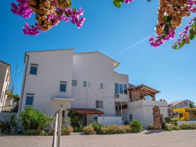 Apartment Three bedroom apartment near beach Sumpetar, Omiš A-2808-c - Outdoor photo 7