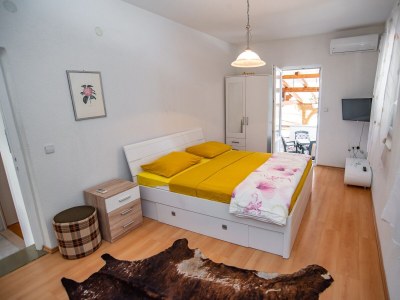 Apartment Three bedroom apartment near beach Sumpetar, Omiš A-2808-c - Outdoor photo 34