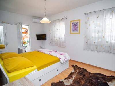 Apartment Three bedroom apartment near beach Sumpetar, Omiš A-2808-c - Outdoor photo 36