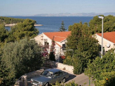 Apartment Three bedroom apartment with terrace and sea view Splitska, Brač A-2923-b - Outdoor photo 24