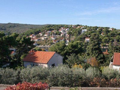 Apartment Three bedroom apartment with terrace and sea view Splitska, Brač A-2923-b - Outdoor photo 25