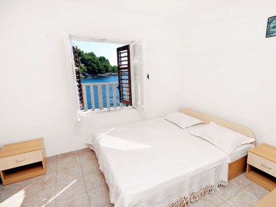 Apartment Three bedroom apartment near beach Cove Tvrdni Dolac, Hvar A-2997-a - Outdoor photo 17