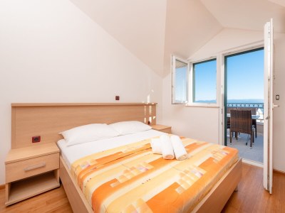 Apartment Two bedroom apartment with balcony and sea view Tučepi, Makarska A-3193-b in Tučepi - Apartment