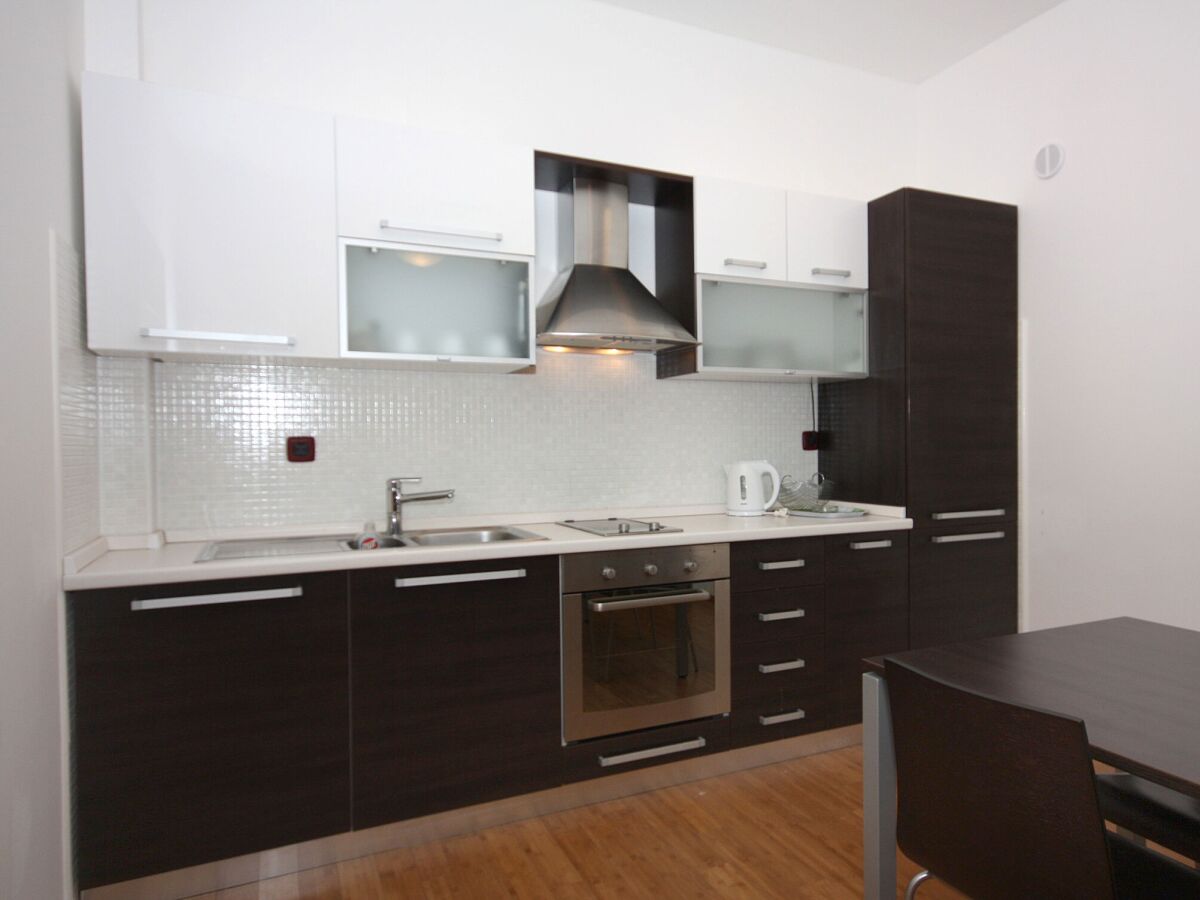 Apartment Two bedroom apartment with balcony and sea view Tučepi, Makarska A-3193-d