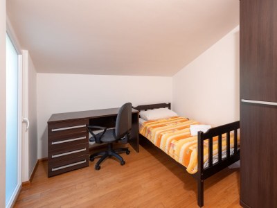 Apartment Two bedroom apartment with balcony and sea view Tučepi, Makarska A-3193-d - Outdoor photo 11