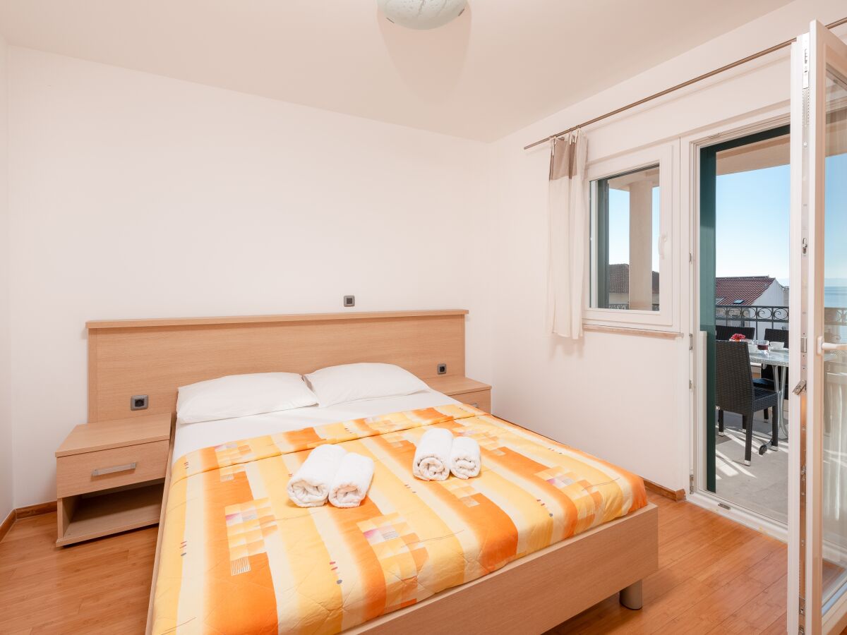 Apartment Two bedroom apartment with balcony and sea view Tučepi, Makarska A-3193-f - Outdoor photo 4