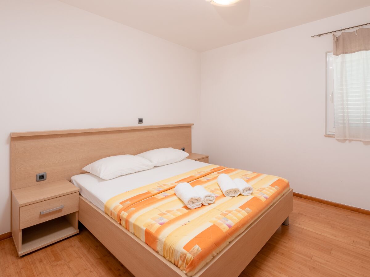 Apartment Two bedroom apartment with balcony and sea view Tučepi, Makarska A-3193-f - Outdoor photo 5