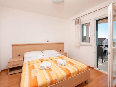 Apartment Two bedroom apartment with balcony and sea view Tučepi, Makarska A-3193-f - Outdoor photo 4